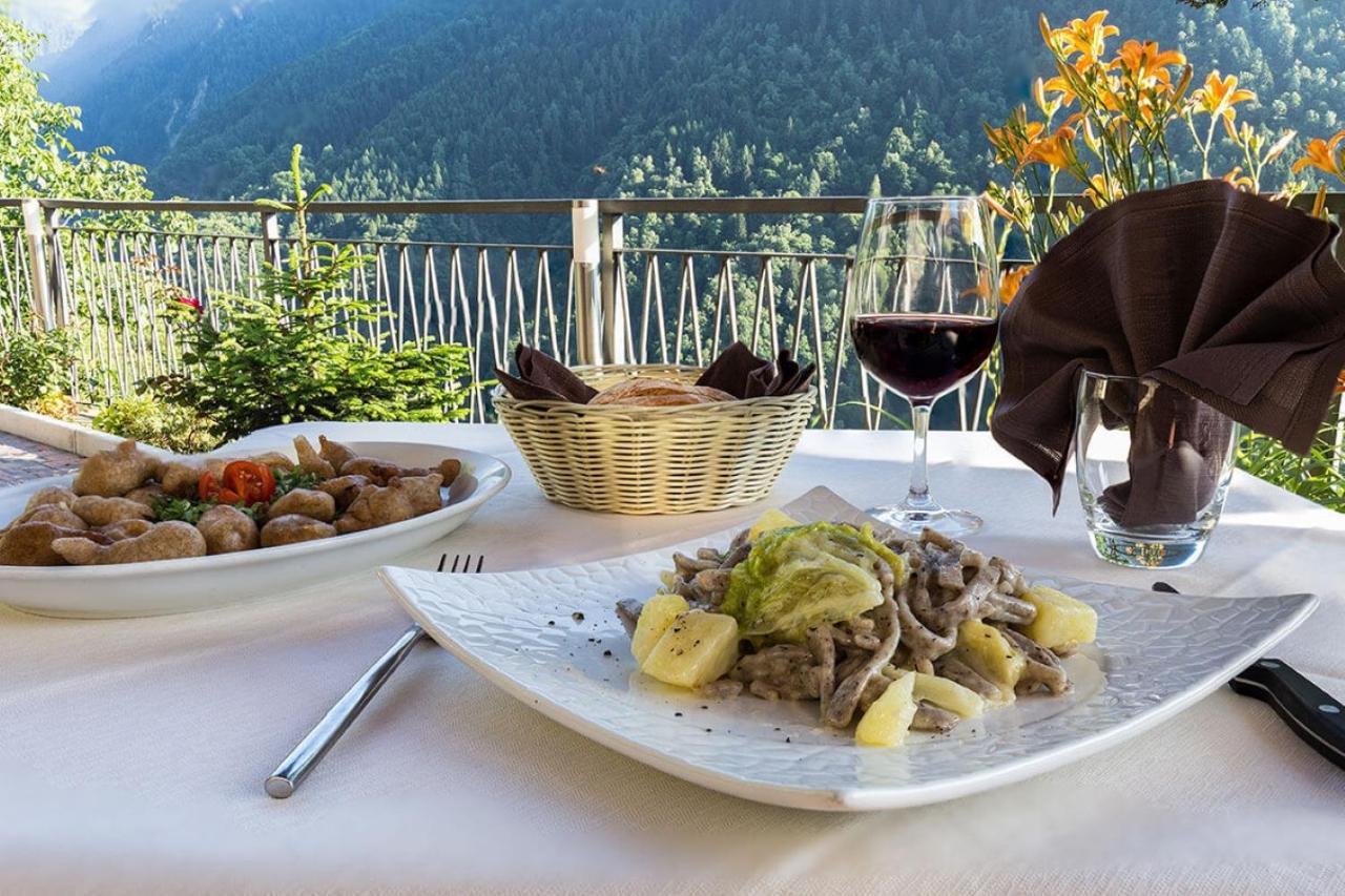Locanda Ca Priula Hotell Albaredo Per San Marco Eksteriør bilde